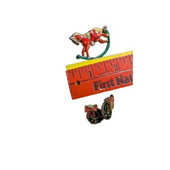 Vintage Christmas Rocking Horse Pin & Wreath Earrings Set - Picture 4 of 4